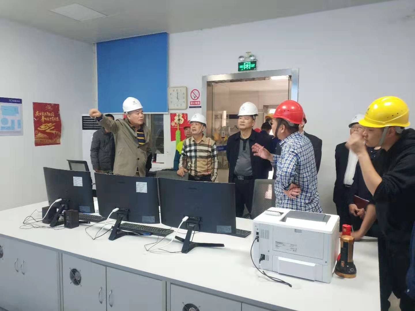 黄志坚副县长带队开展春节前安全生产大检查工作1.png