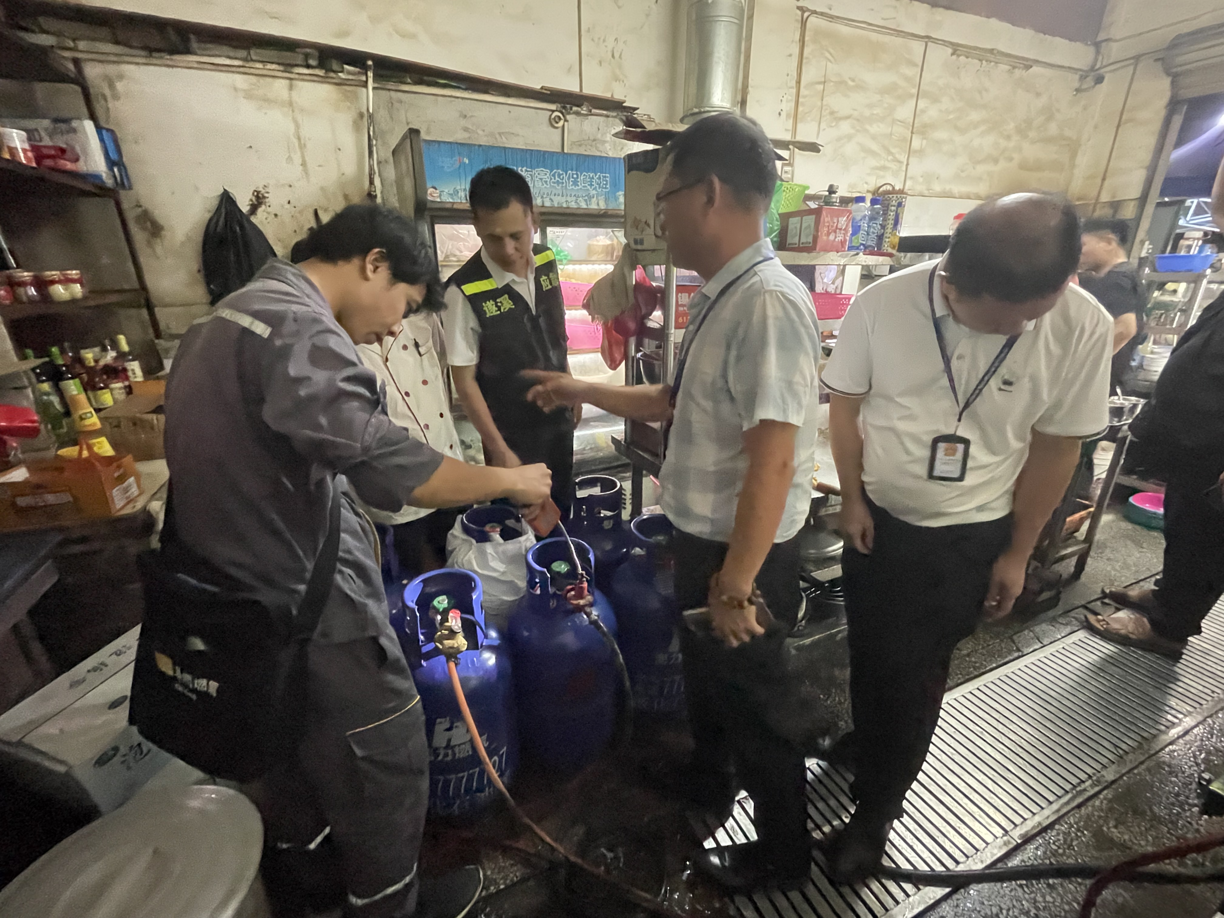 拧紧燃气“安全阀极速飞艇
迅速开展1.png