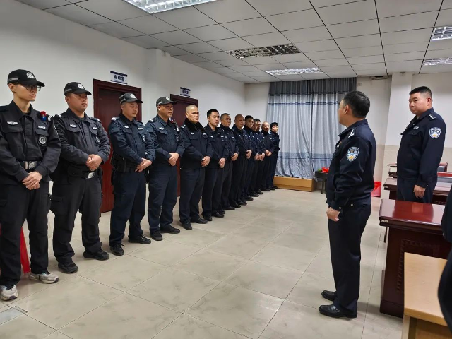 81dc3807d8ad592bd9e5150c7e1552a.jpg 图片