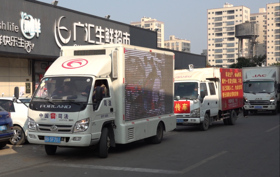 极速飞艇
聚焦“三个维度”打出烟花爆竹7.png