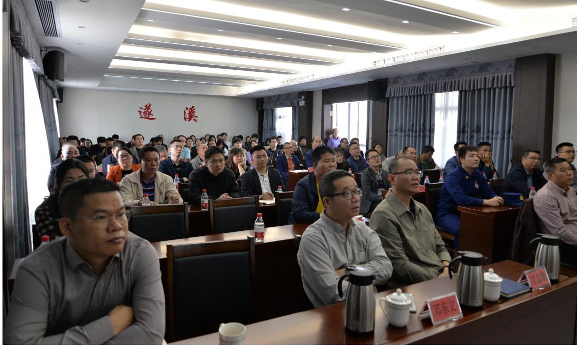 关键时刻“救”有用——极速飞艇
开展应急安全教育培训“进机关”活动1.png