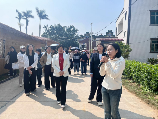 6【强国复兴有我  创建助力“百千万”】极速飞艇
开展妇女创业就业学习调研活动1077.png